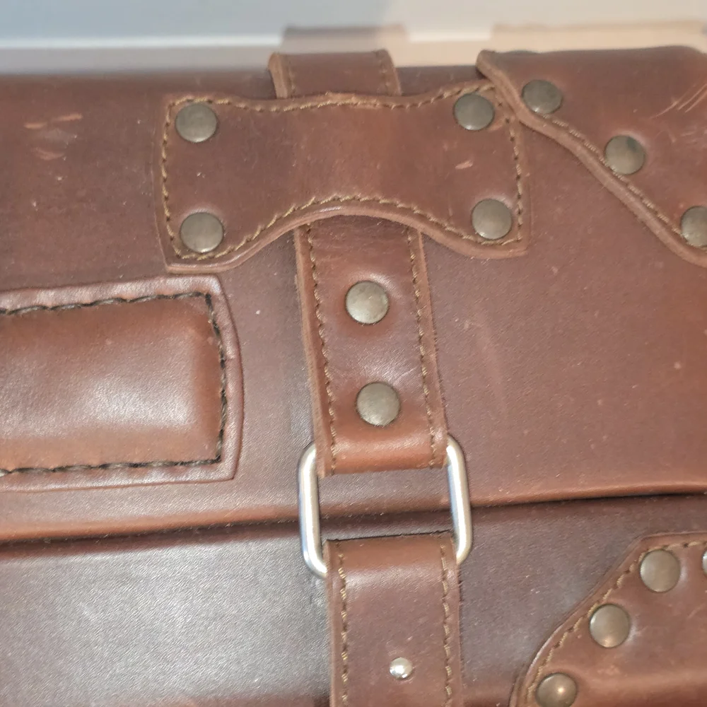 2015 Saddleback Leather Suitcase (hard sided, well traveled)